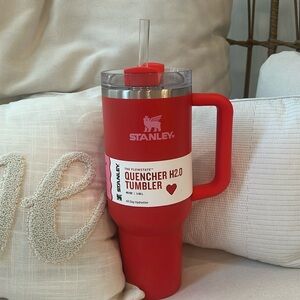 Authentic Red Stanley Quencher H2.0 Tumbler 40 oz ♥️